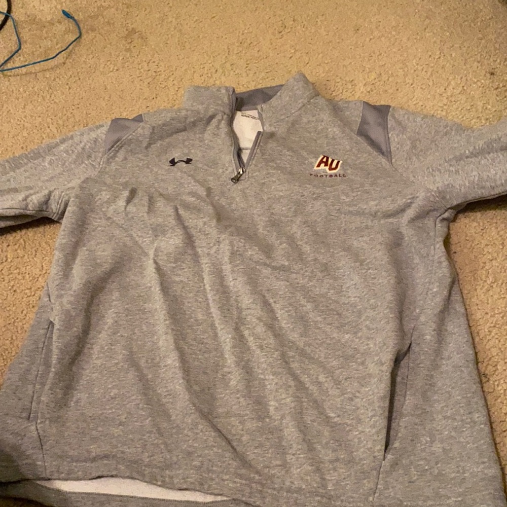 Under armor zip up